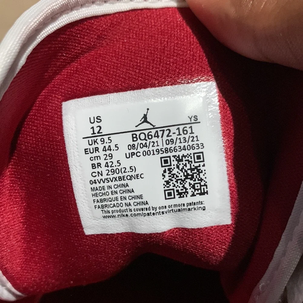 2022 Wmns Air Jordan 1 Mid 'White Pomegranate' - Picture 10 of 13
